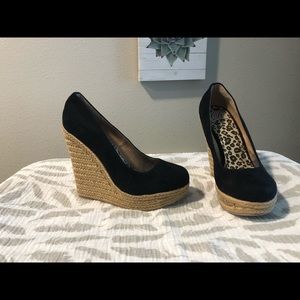 Black and Tan Wedges